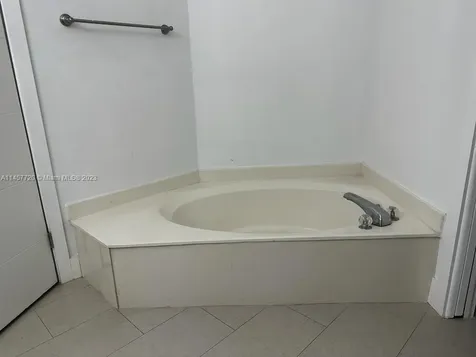 19195 Mystic Pointe Drive Aventura FL 33180