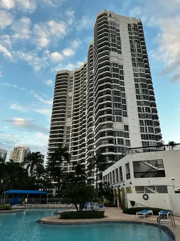 19195 Mystic Pointe Drive Aventura FL 33180