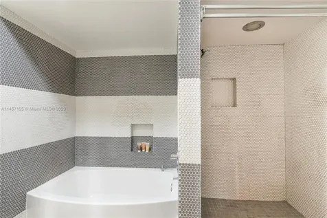 2350 NE 213th Terrace Miami FL 33180