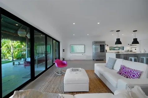 811 86th Street Miami Beach FL 33141