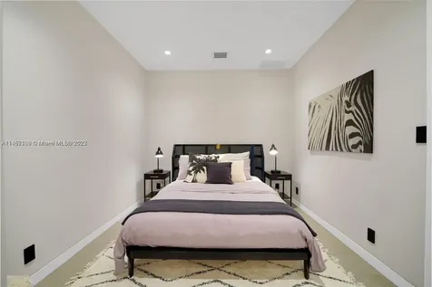 811 86th Street Miami Beach FL 33141