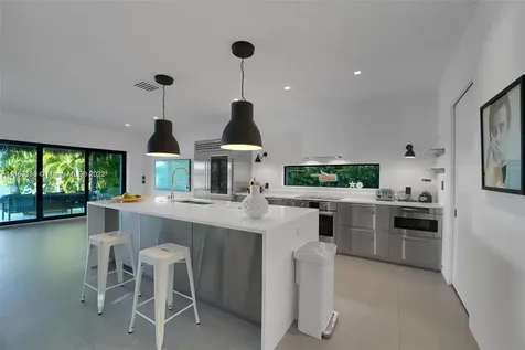 811 86th Street Miami Beach FL 33141