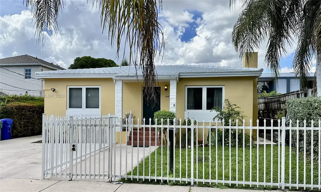 2620 SW 31st Avenue Miami FL 33133