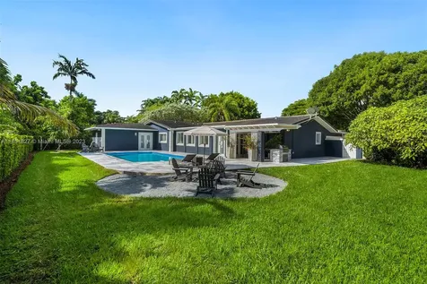 9611 SW 72nd Court Pinecrest FL 33156