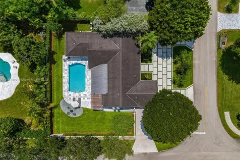 9611 SW 72nd Court Pinecrest FL 33156