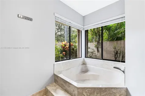 1256 S Manor Drive S Weston FL 33326