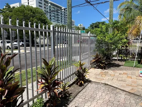 1104 NW 6th Street Miami FL 33136