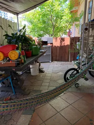 1104 NW 6th Street Miami FL 33136