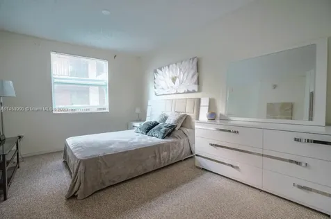17145 N Bay Road Sunny Isles Beach FL 33160