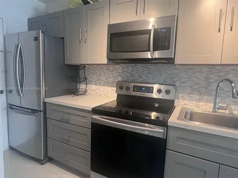 100 Lincoln Road Miami Beach FL 33139