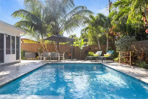 201 NE 16th Court Fort Lauderdale FL 33305