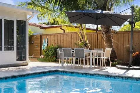 201 NE 16th Court Fort Lauderdale FL 33305