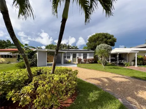 201 NE 16th Court Fort Lauderdale FL 33305