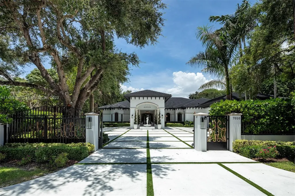 7010 SW 71st Court Miami FL 33143