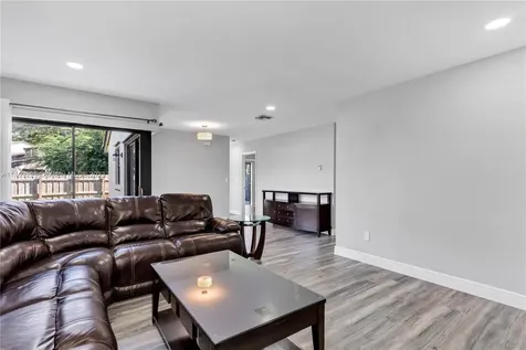 6701 SW 127th Place Miami FL 33183