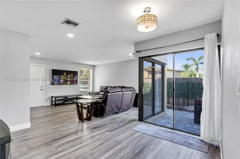 6701 SW 127th Place Miami FL 33183