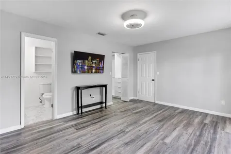 6701 SW 127th Place Miami FL 33183