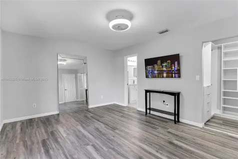 6701 SW 127th Place Miami FL 33183