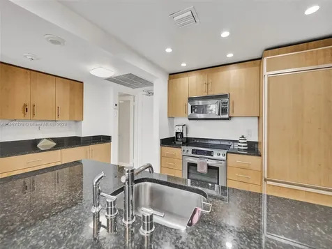 10275 Collins Avenue Bal Harbour FL 33154