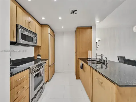 10275 Collins Avenue Bal Harbour FL 33154