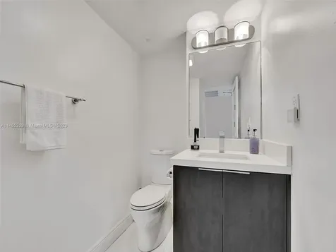 10275 Collins Avenue Bal Harbour FL 33154