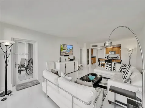 10275 Collins Avenue Bal Harbour FL 33154