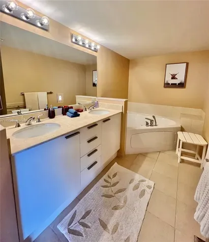 16699 Collins Avenue Sunny Isles Beach FL 33160