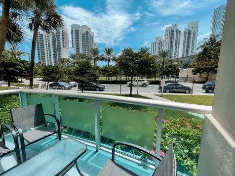 19370 Collins Avenue Sunny Isles Beach FL 33160