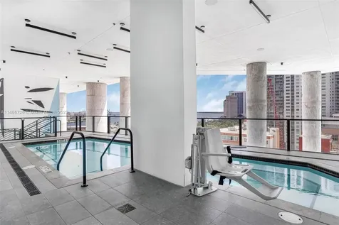 398 NE 5th Street Miami FL 33132