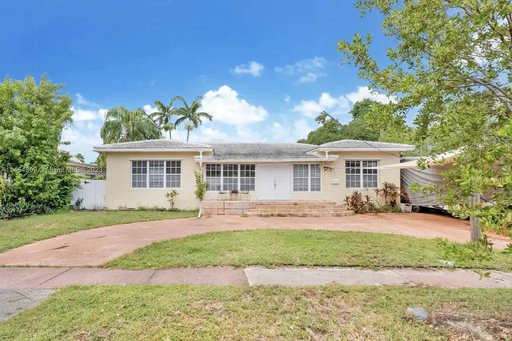 4534 Adams Avenue Miami Beach FL 33140