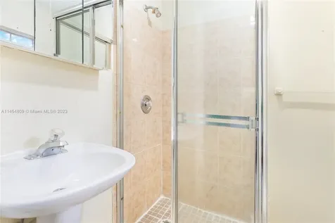 4534 Adams Avenue Miami Beach FL 33140