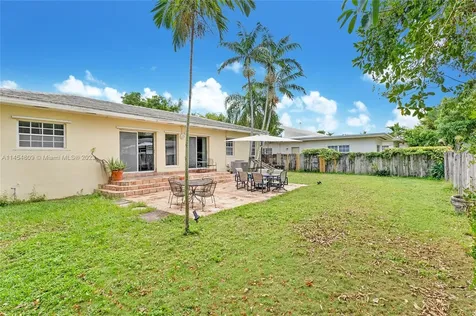 4534 Adams Avenue Miami Beach FL 33140