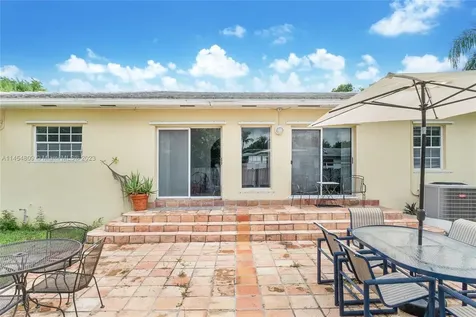 4534 Adams Avenue Miami Beach FL 33140