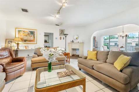 4534 Adams Avenue Miami Beach FL 33140