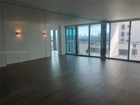 2655 Collins Avenue Miami Beach FL 33140