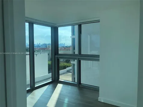 2655 Collins Avenue Miami Beach FL 33140