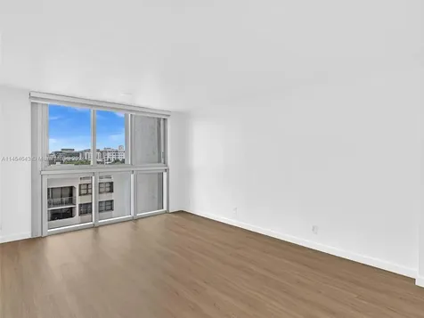 2655 Collins Avenue Miami Beach FL 33140