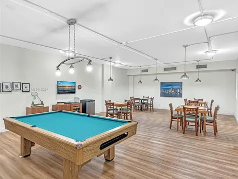 2655 Collins Avenue Miami Beach FL 33140