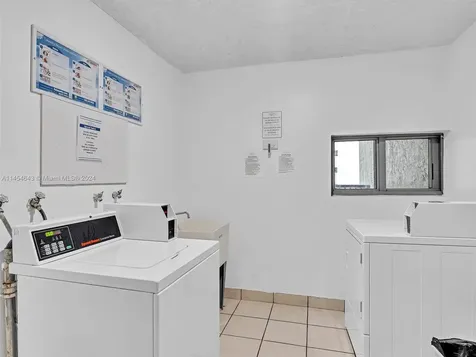2655 Collins Avenue Miami Beach FL 33140