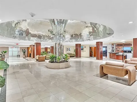 2655 Collins Avenue Miami Beach FL 33140