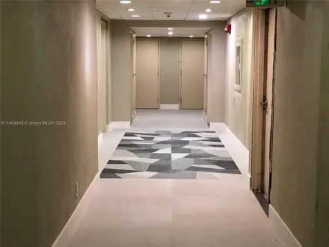 2655 Collins Avenue Miami Beach FL 33140