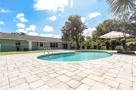 1161 SW 72nd Avenue Plantation FL 33317
