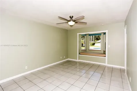 1161 SW 72nd Avenue Plantation FL 33317