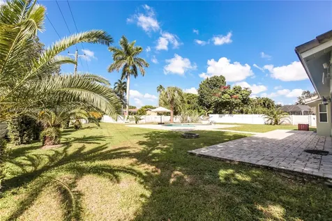1161 SW 72nd Avenue Plantation FL 33317