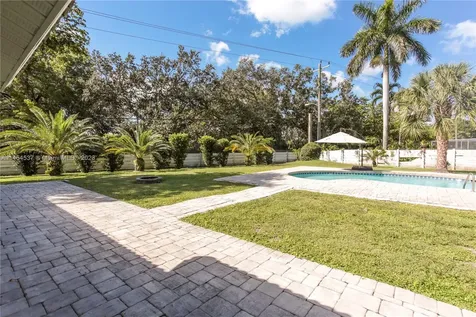 1161 SW 72nd Avenue Plantation FL 33317