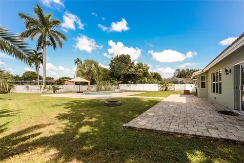 1161 SW 72nd Avenue Plantation FL 33317