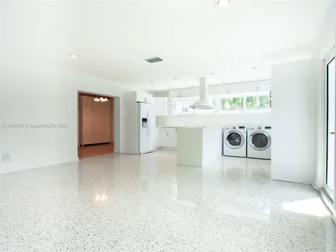 4390 SW 15th Street Miami FL 33134