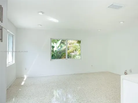 4390 SW 15th Street Miami FL 33134