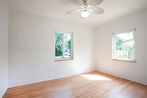 4390 SW 15th Street Miami FL 33134