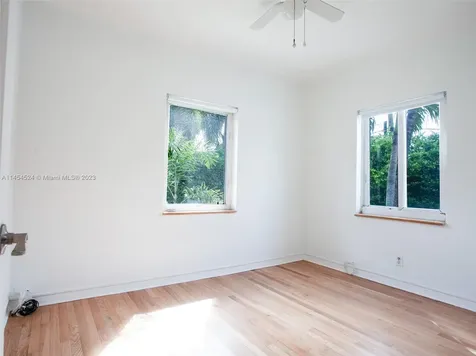 4390 SW 15th Street Miami FL 33134